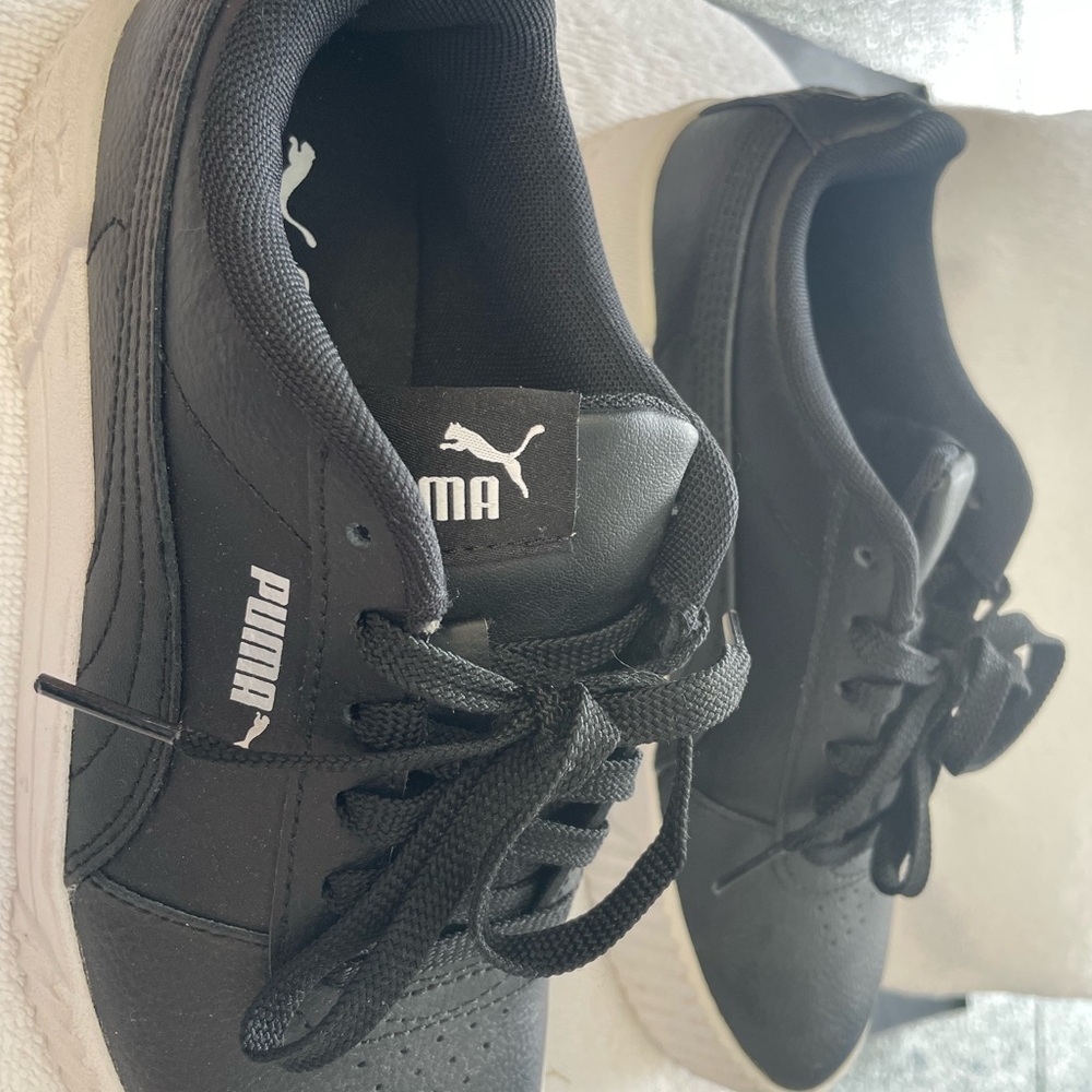 Puma women’s sneakers